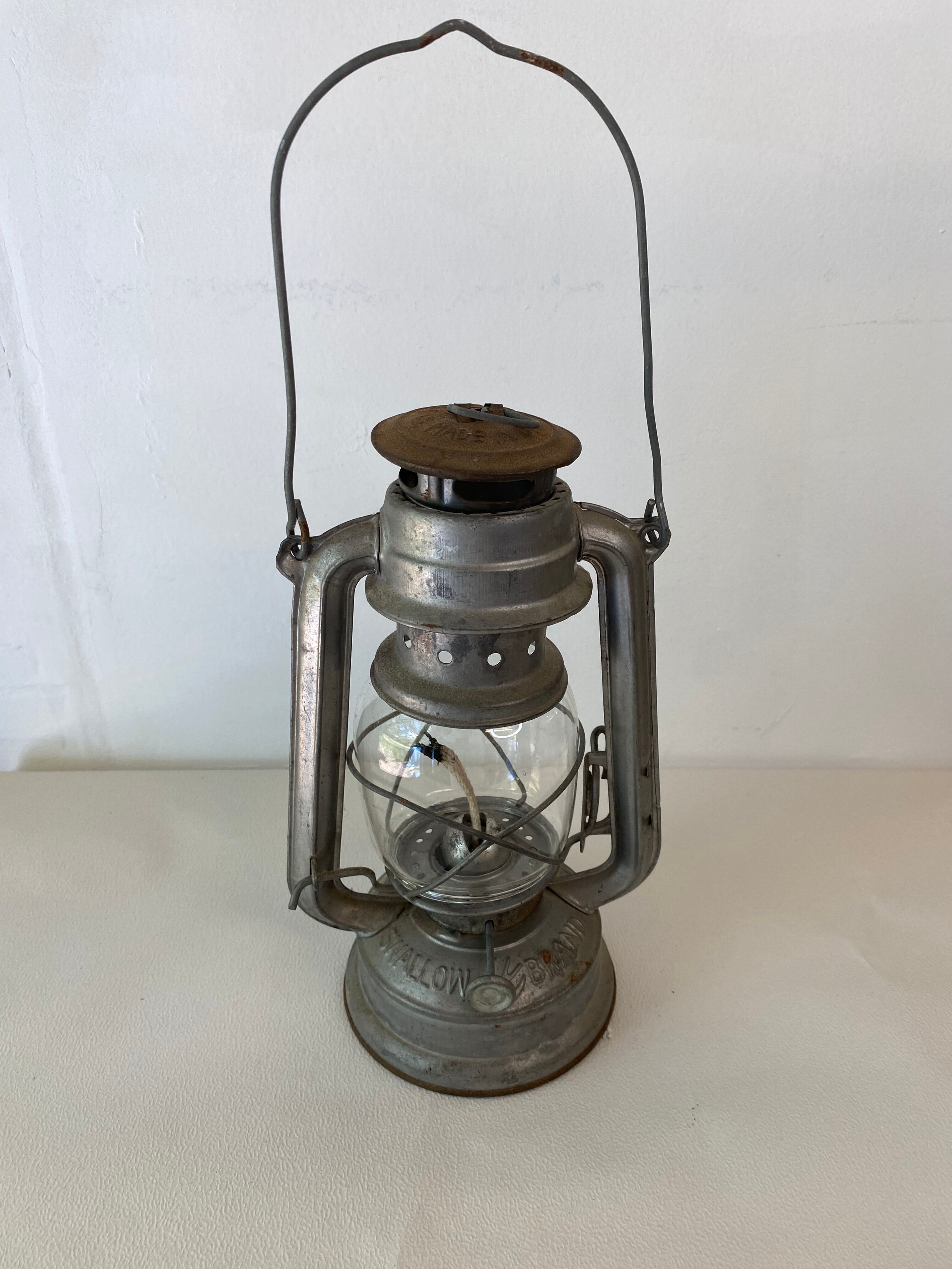 Iron storm lamp