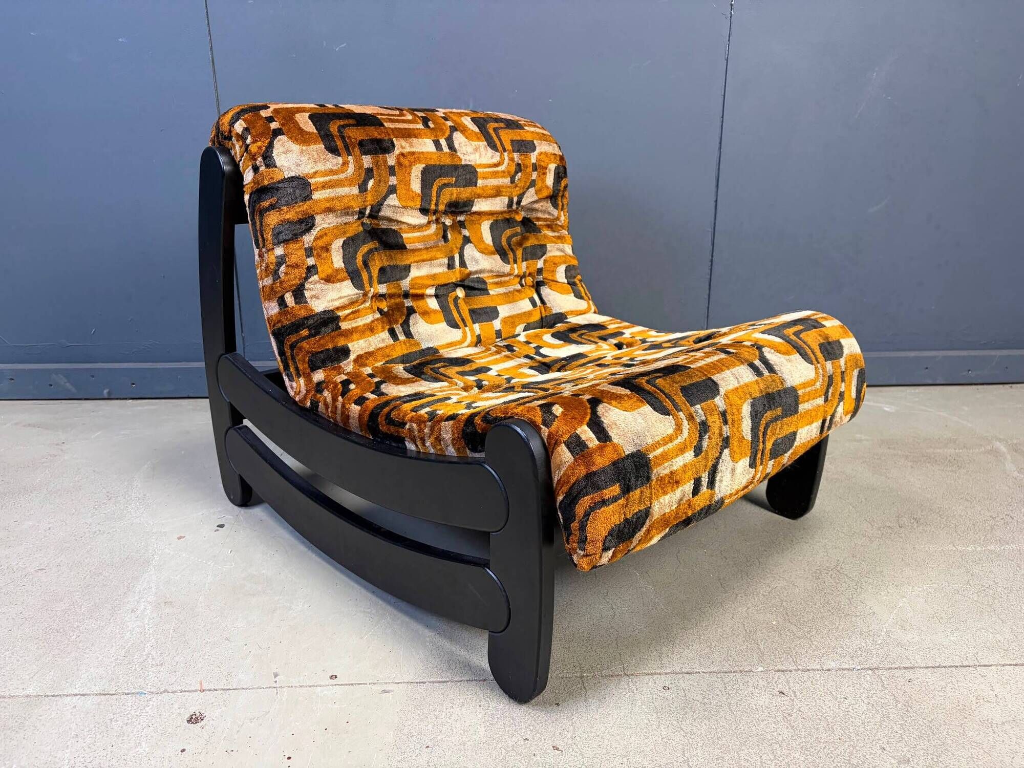 Seventies brutalist lounge chair, 1970s