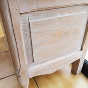 Raw wood/white chest