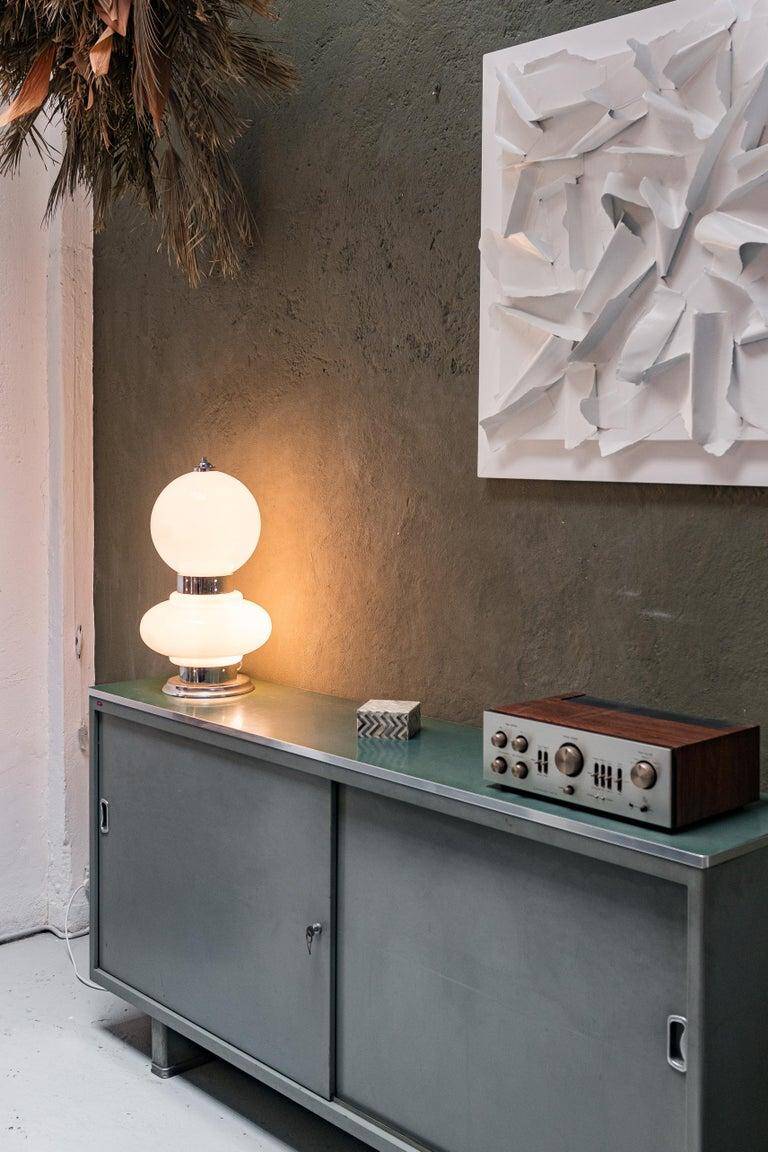 Lampe de table en verre de Murano sculptural Pop, Carlo Nason pour Mazzega, opaline