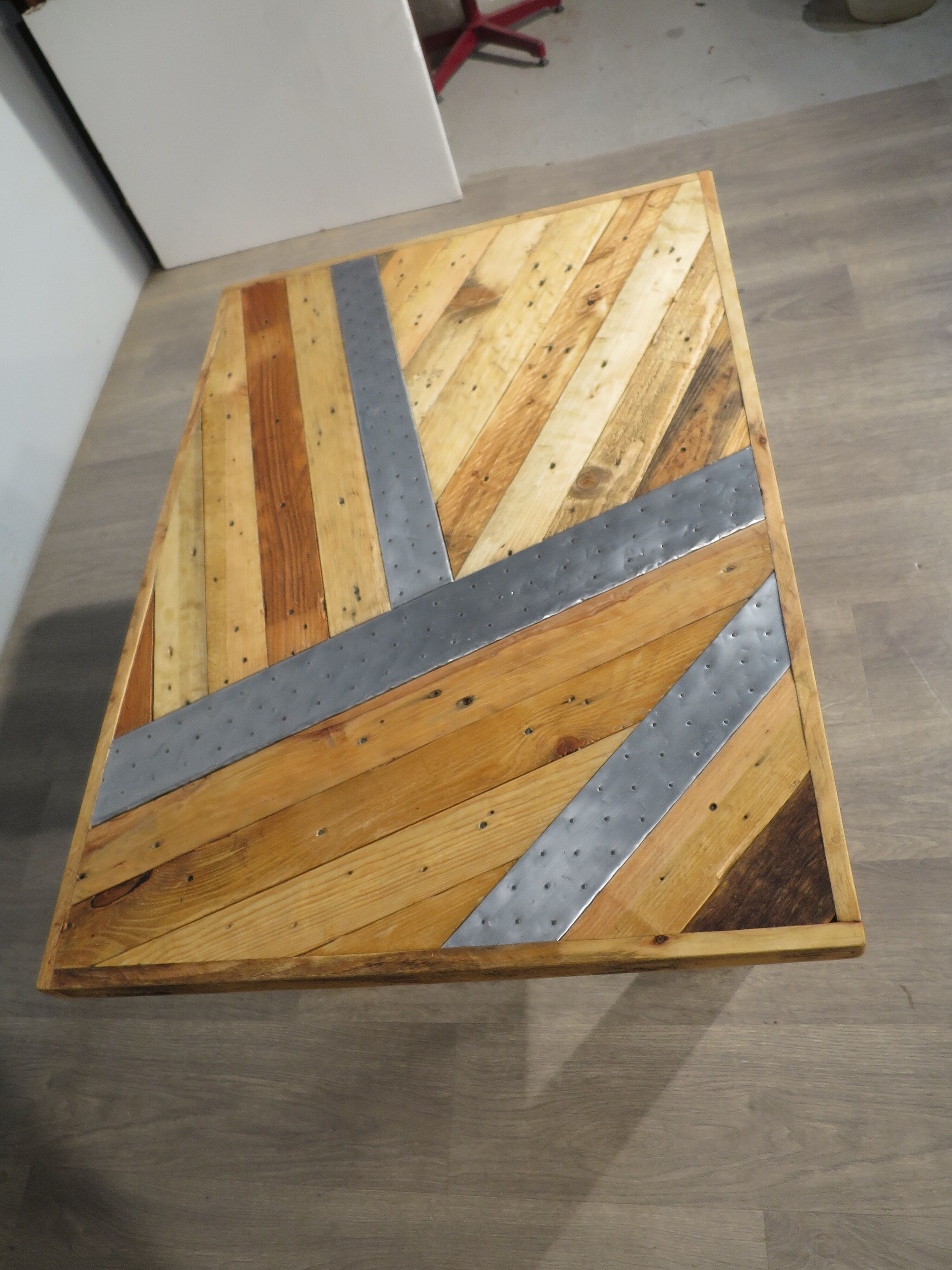 Rustic alu fir coffee table