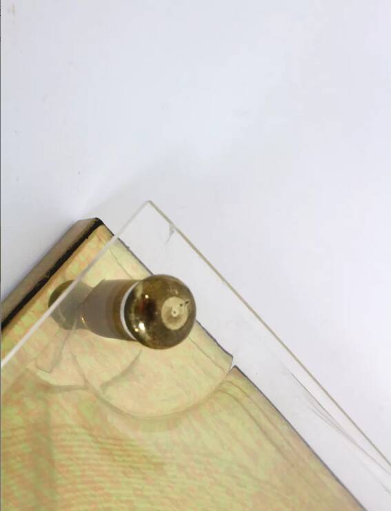 Pair of 80s sconces, white spiral decoration.