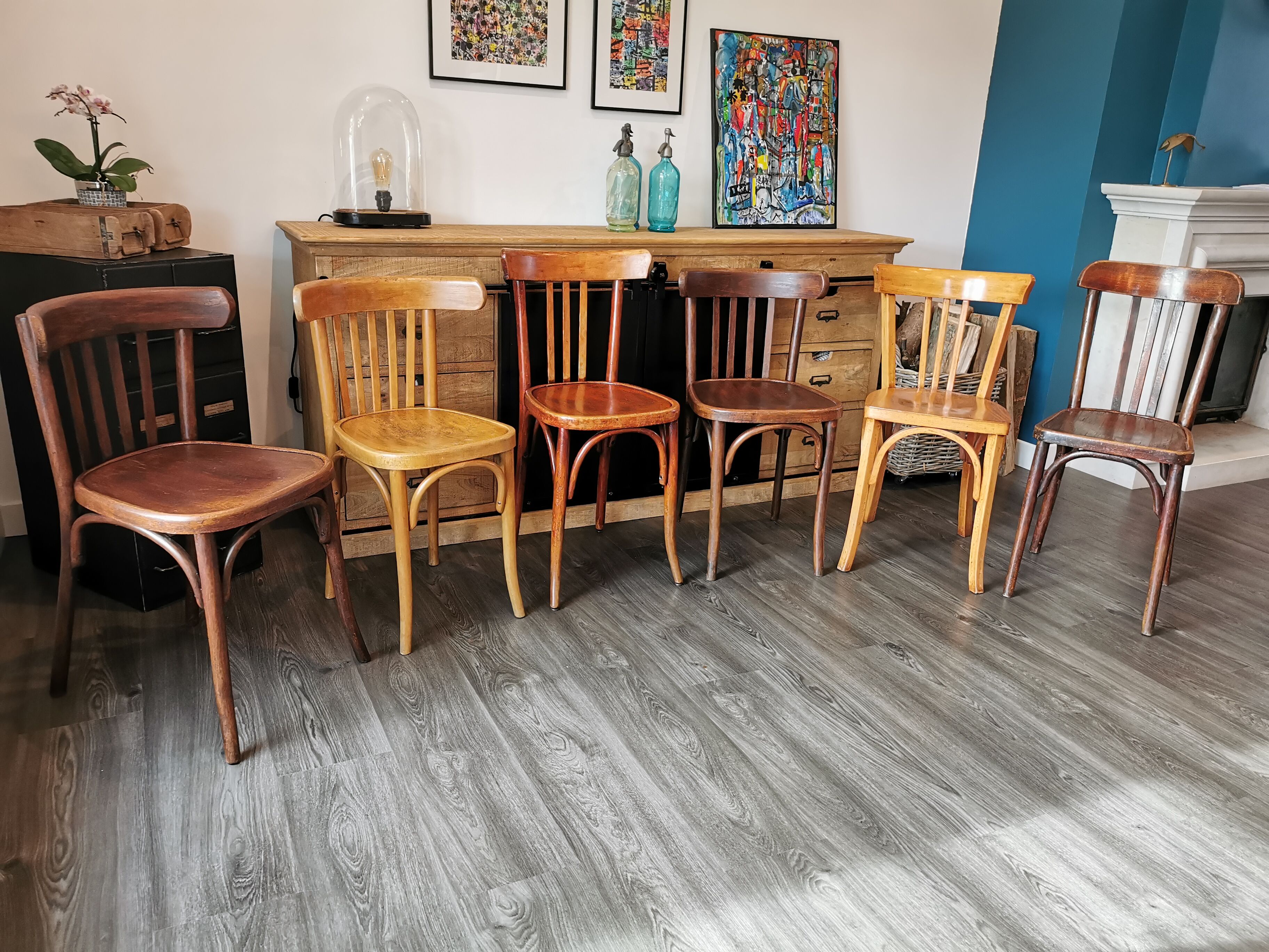 Series of 6 mismatched bistro chairs Mahieu and Luterma
