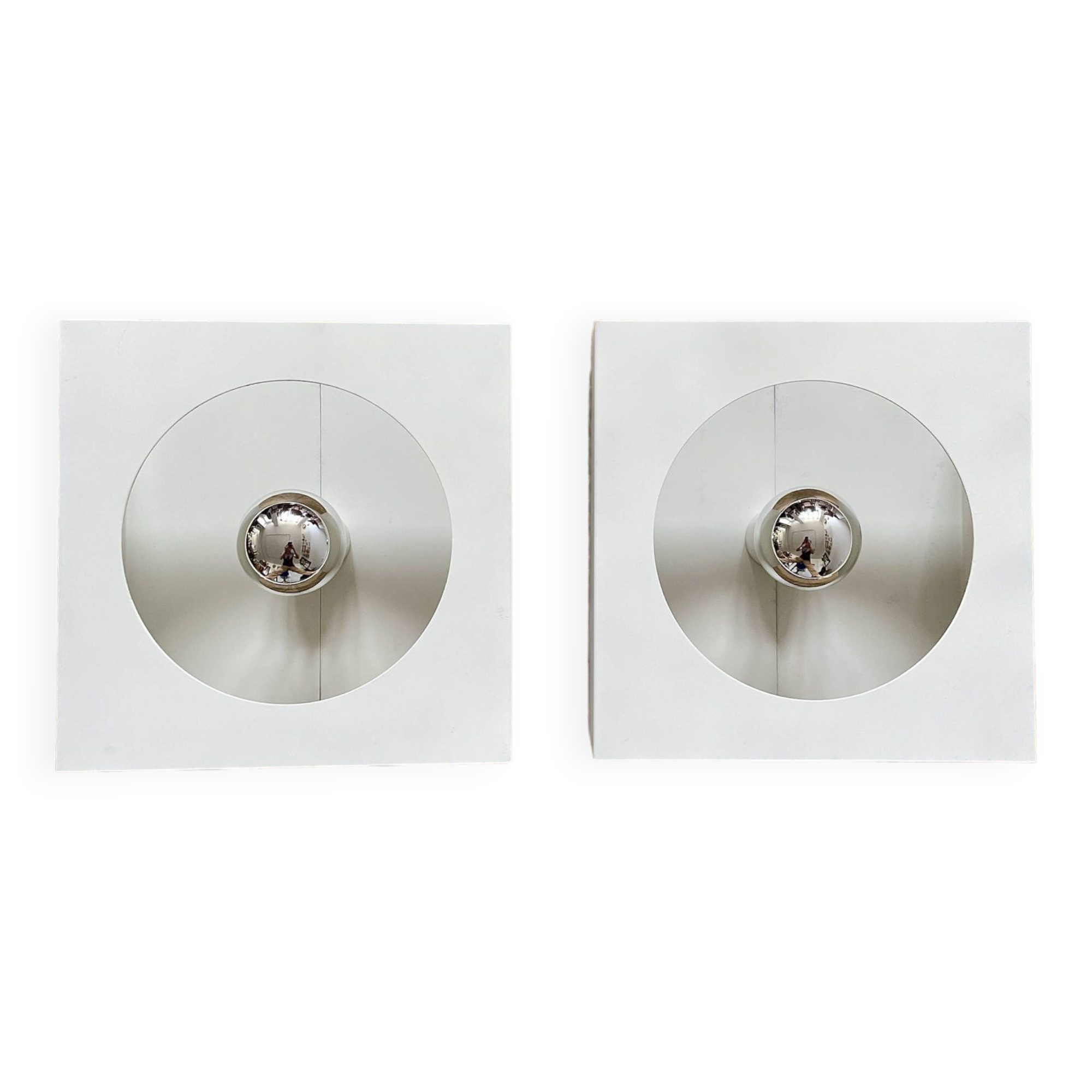 Pair of Disderot wall lights model 2091