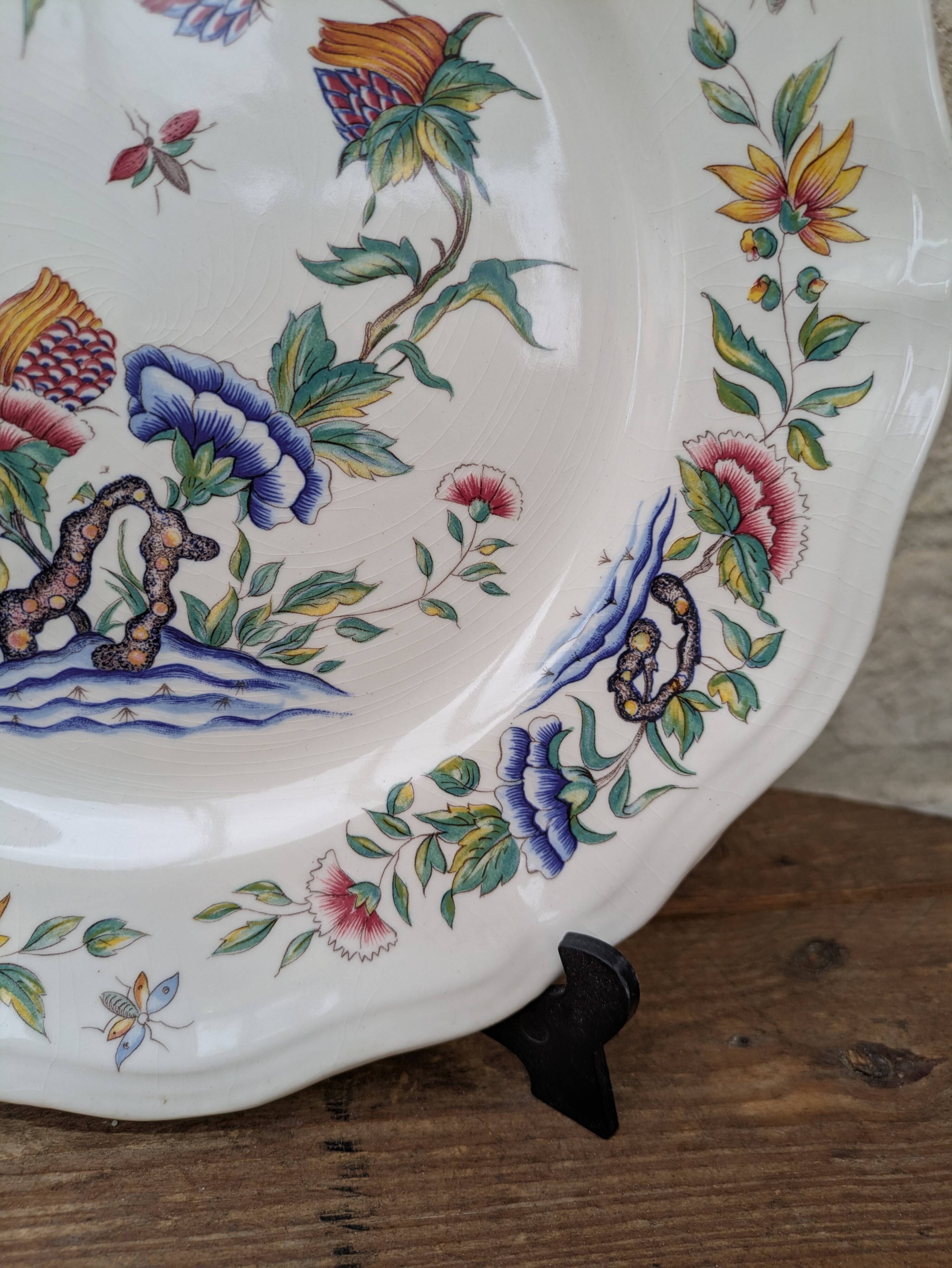 Plate Sarreguemines France model Rouen decoration flowers and insects 25.5cm