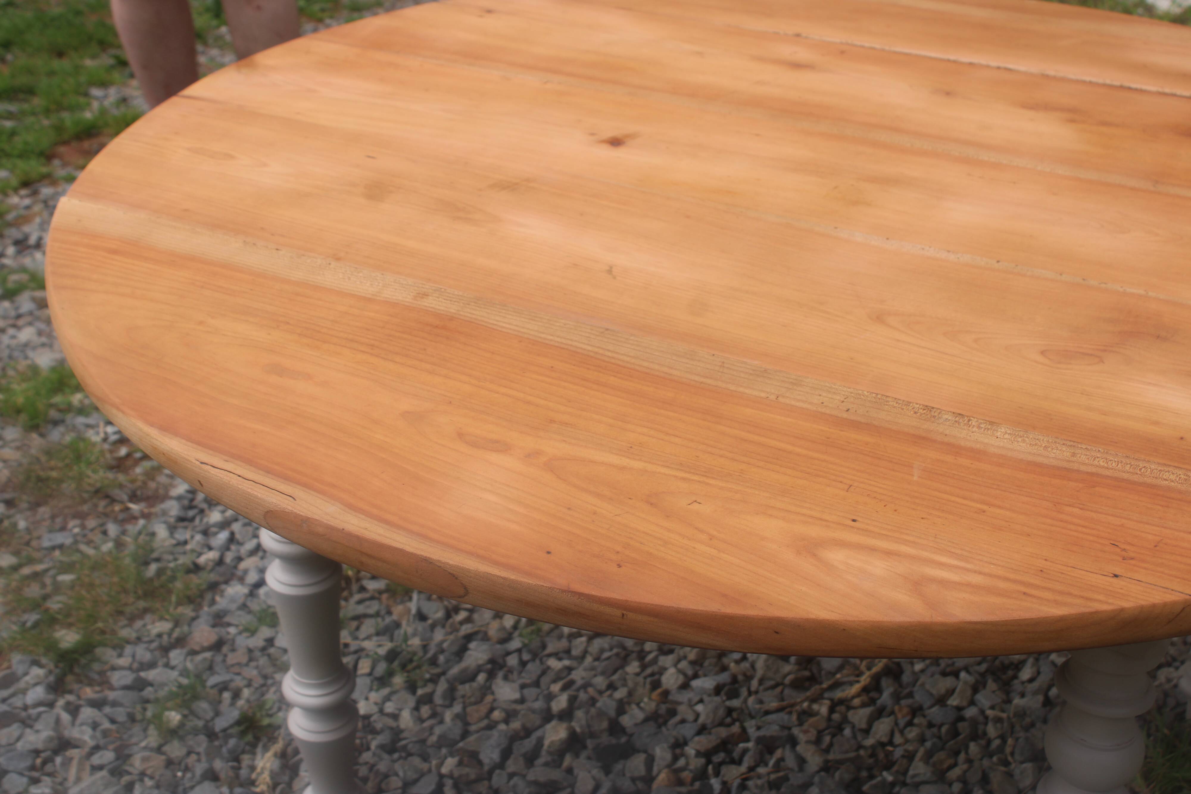 Table de ferme ronde à volets en bois massif – Ø 130 cm