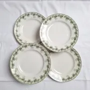 Assiettes plates vertes Moulin des Loups modèle Violetta