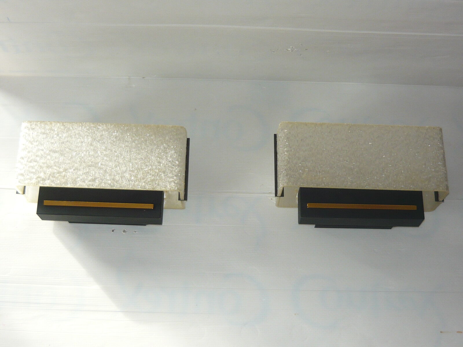 Paire d'appliques de la maison Arlus en perspex 1960