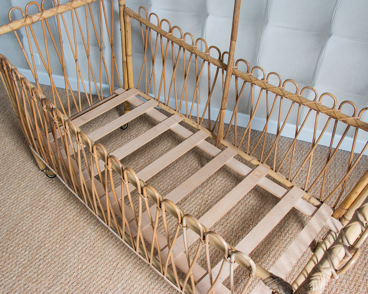 Baby rattan bed