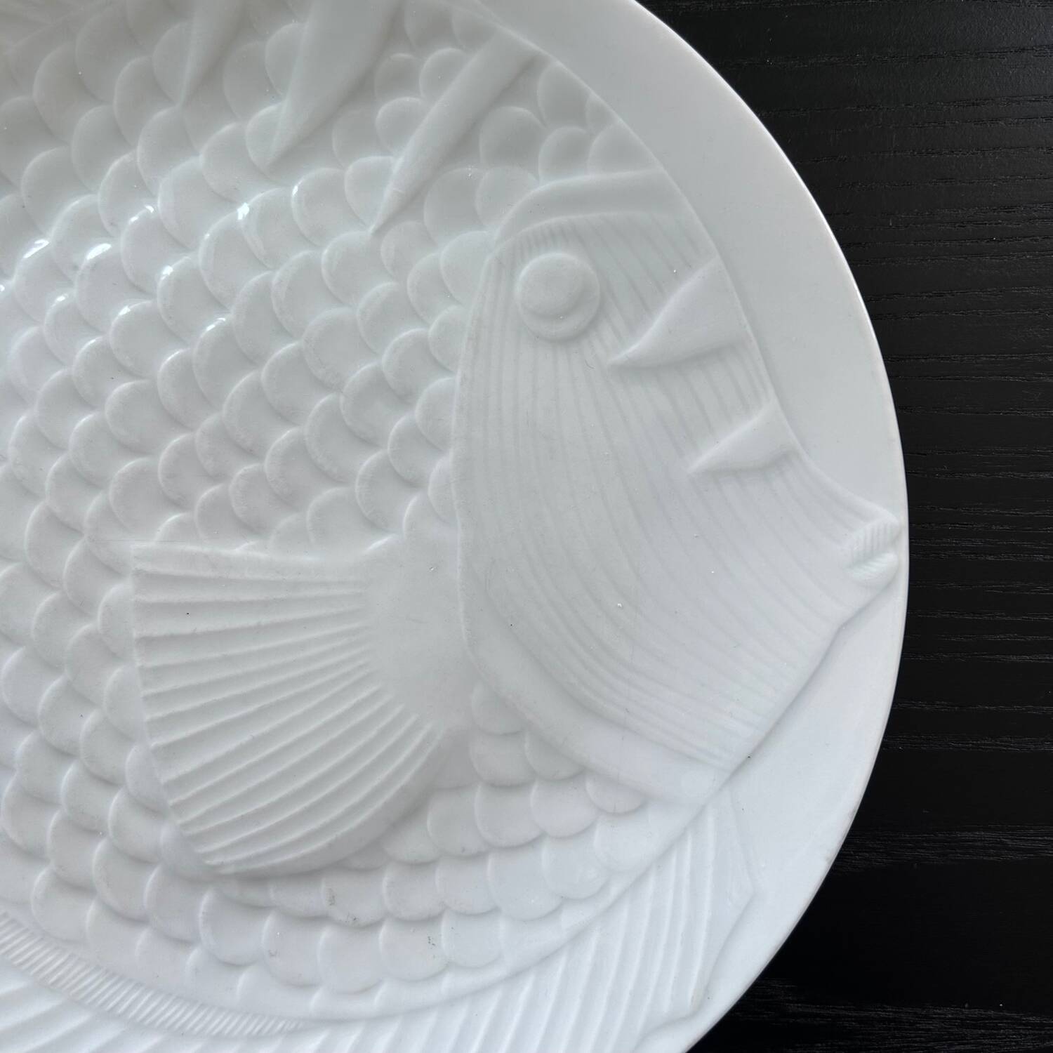 Porcelain fish dish