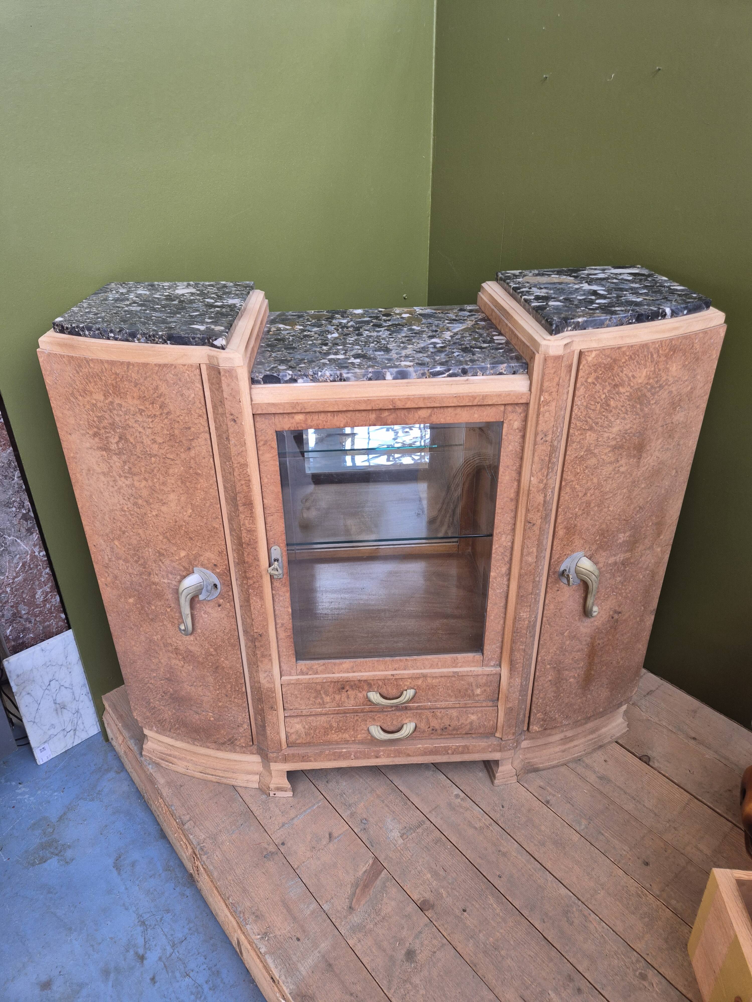 Abrasive blasting storage