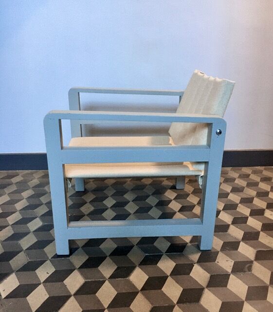 "bauhaus" style armchair