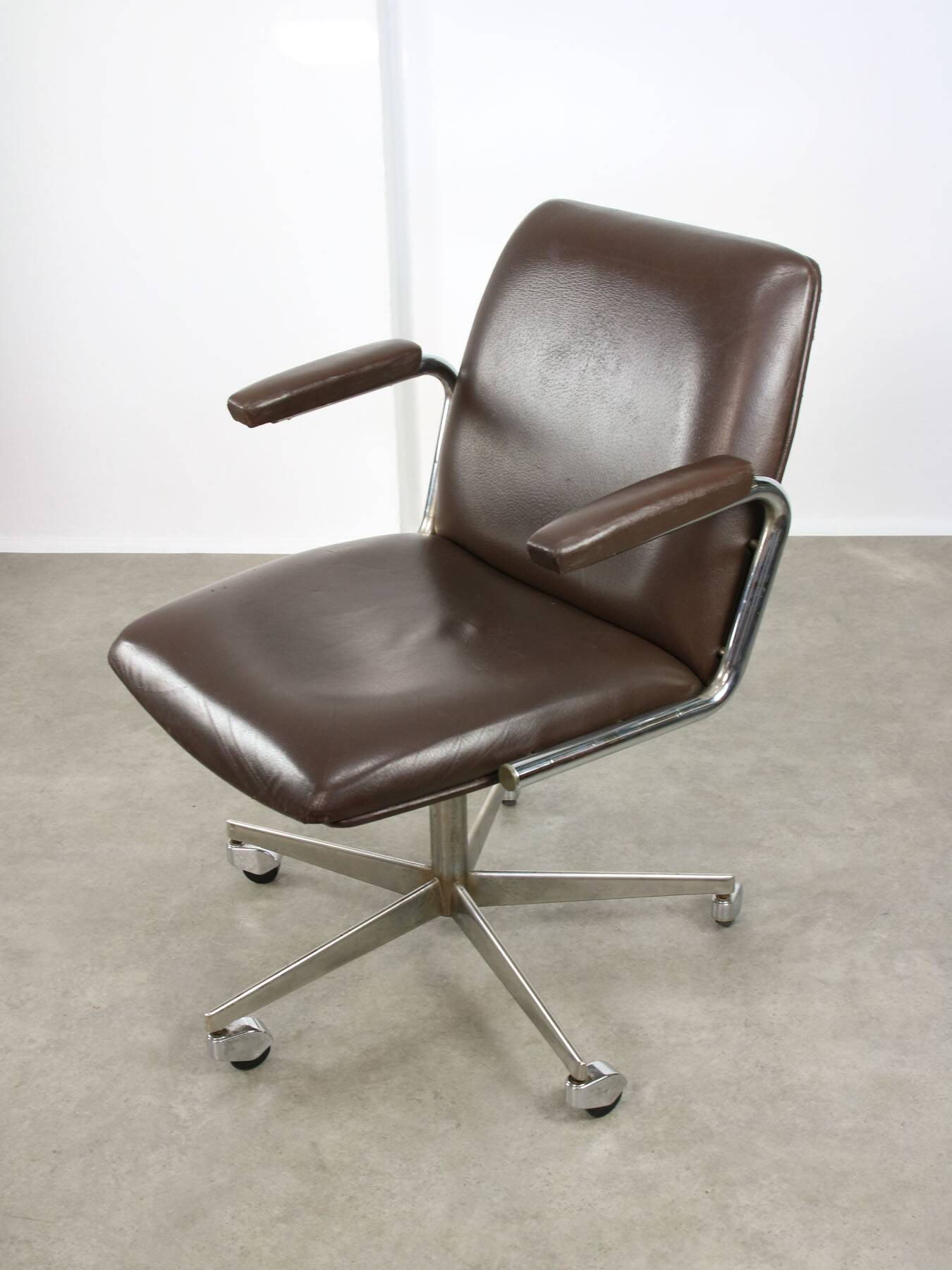 Mid-Century Italian Brown Leather Swivel Chair