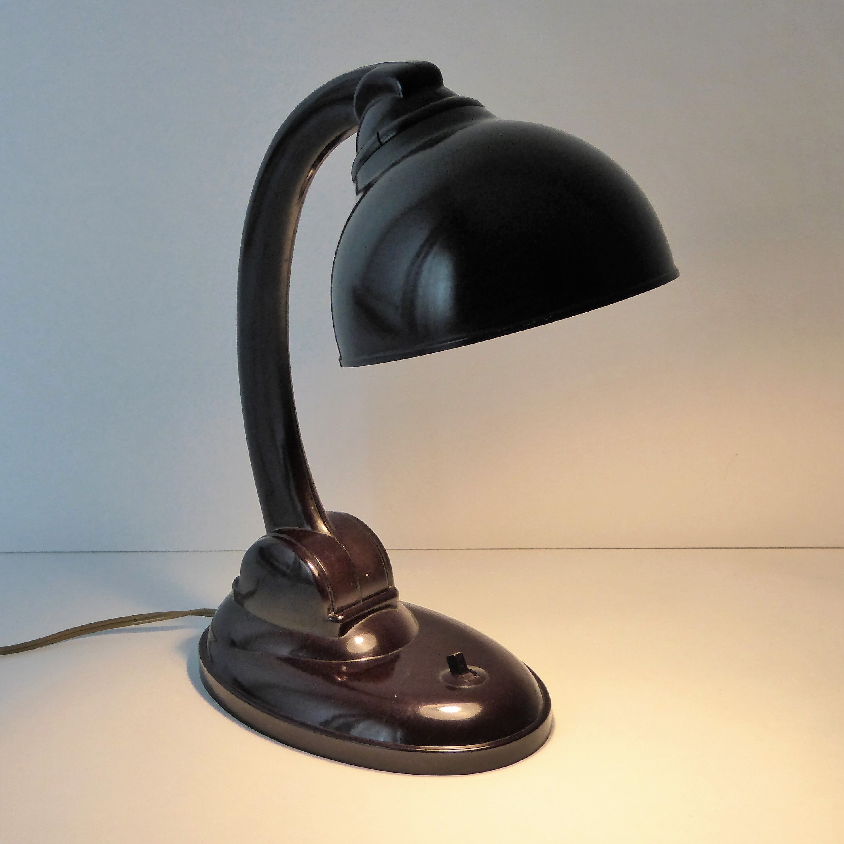 Eric Kirkham Cole 1930s bakelite lamp