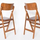 Set of 6 vintage folding chairs