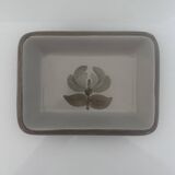 Butter dish with floral decoration