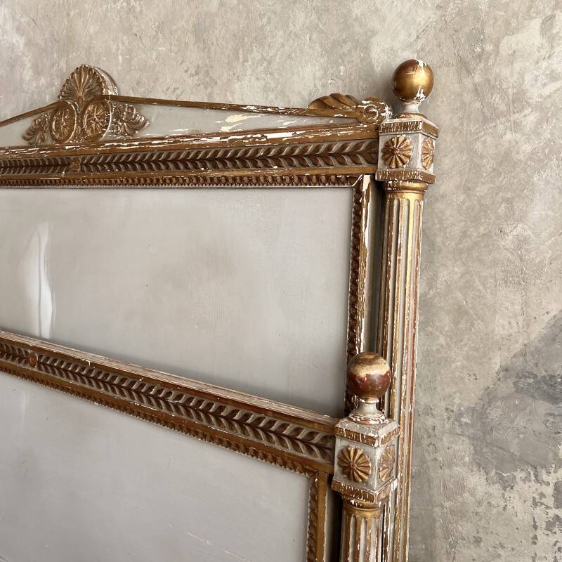 Bed in the old Louis XVI style