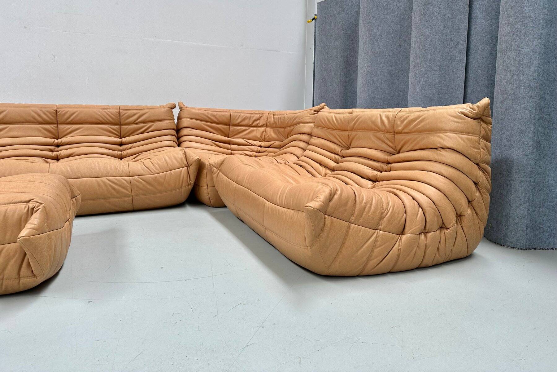 Ensemble de salon Togo en cuir marron camel français, attribué à Michel Ducaroy pour Ligne Roset, ensemble de 4 pièces