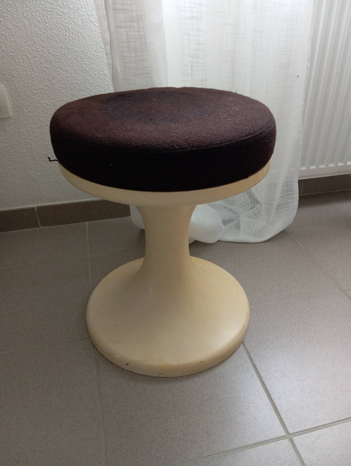 Vintage tulip stool
