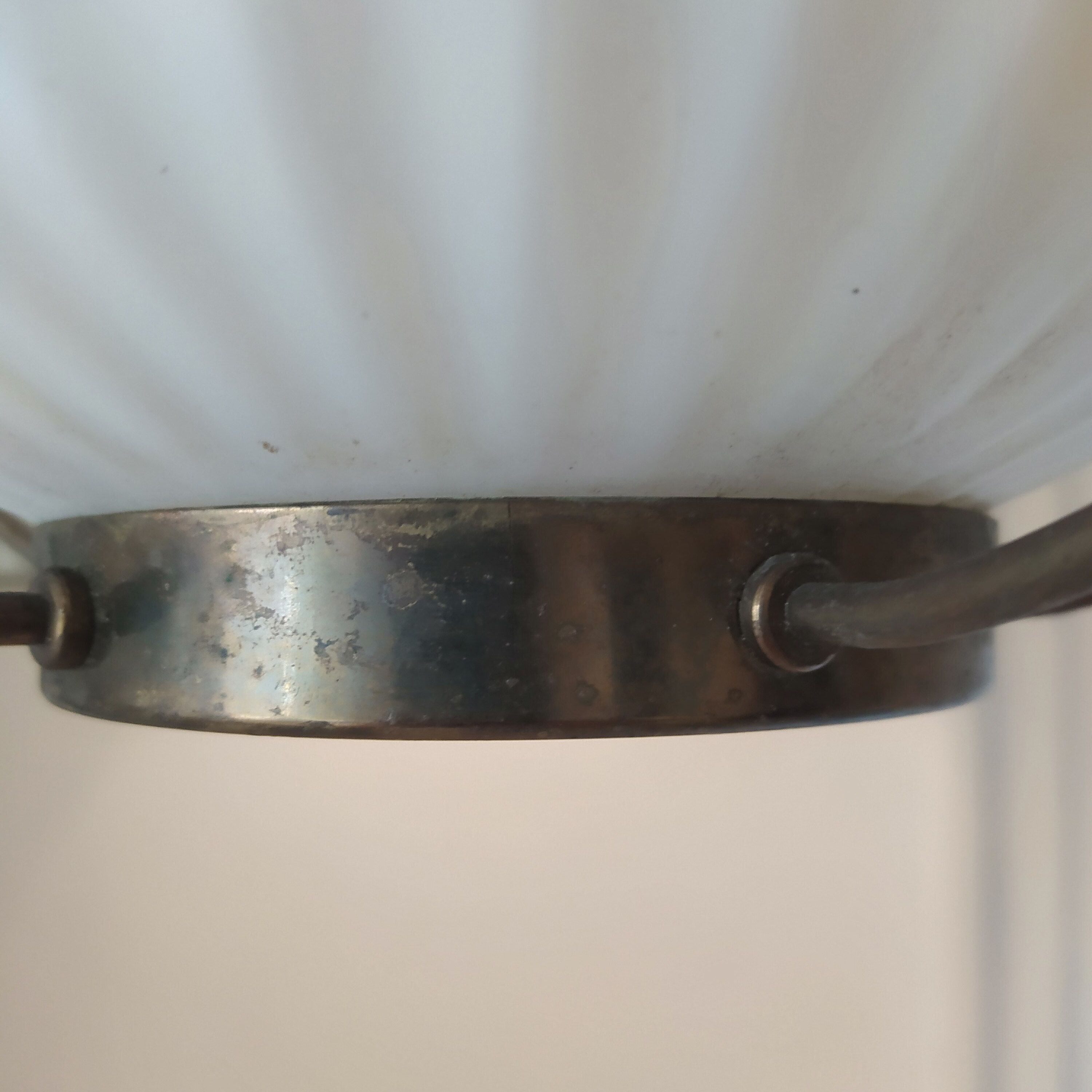 Suspension opaline cannelée et cuivre design original 1960