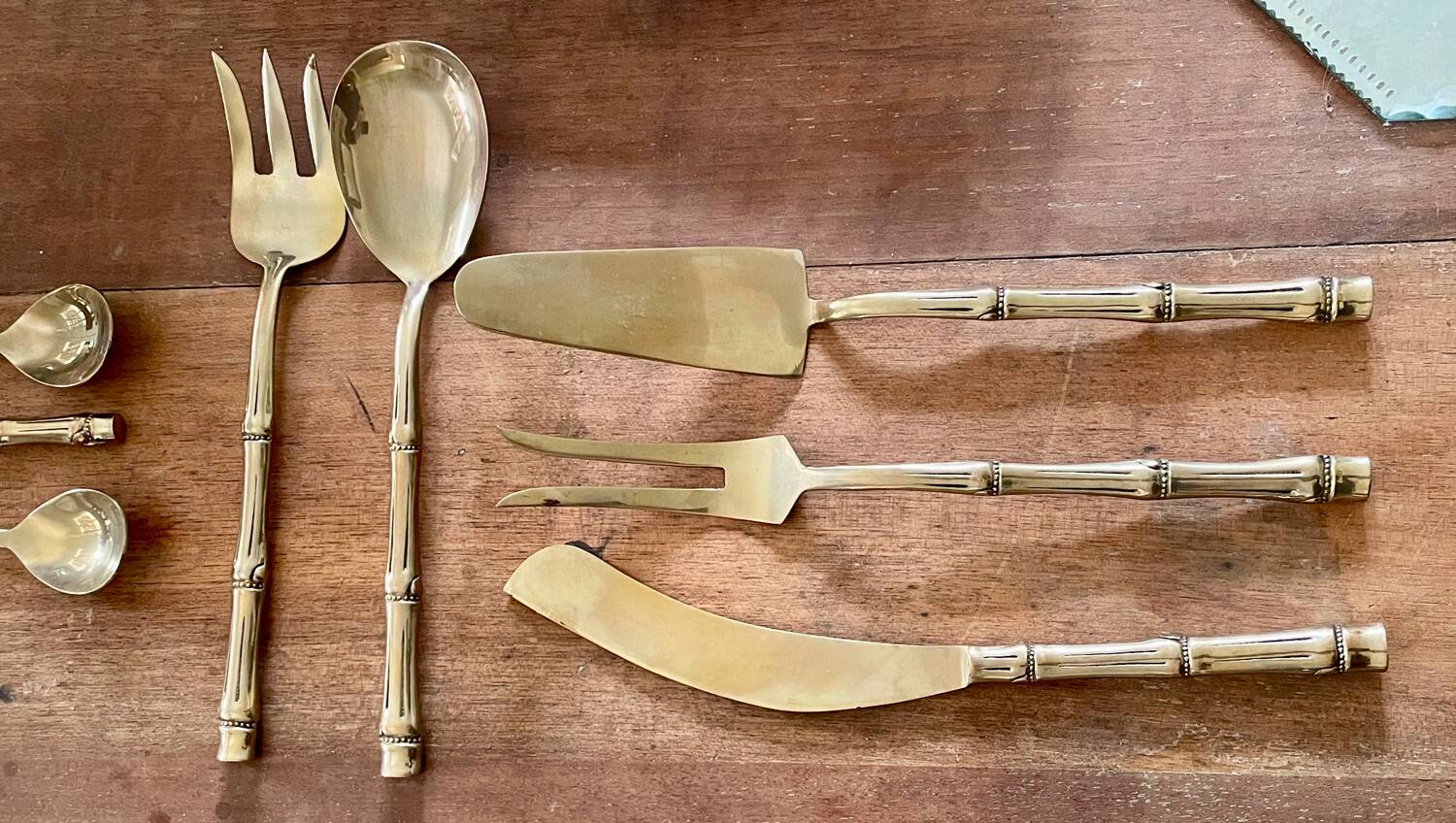 Housewife Table cutlery for 6 people. bamboo brass 78 pieces