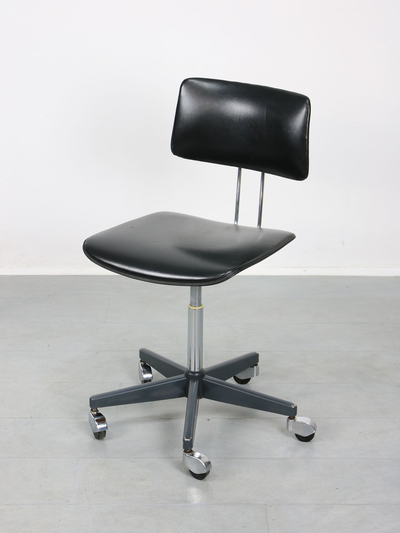 Mid-Century Black Office Swivel Chair from Stol Kamnik