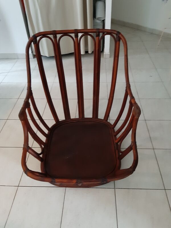 fauteuil rotin des années 60 ras du sol