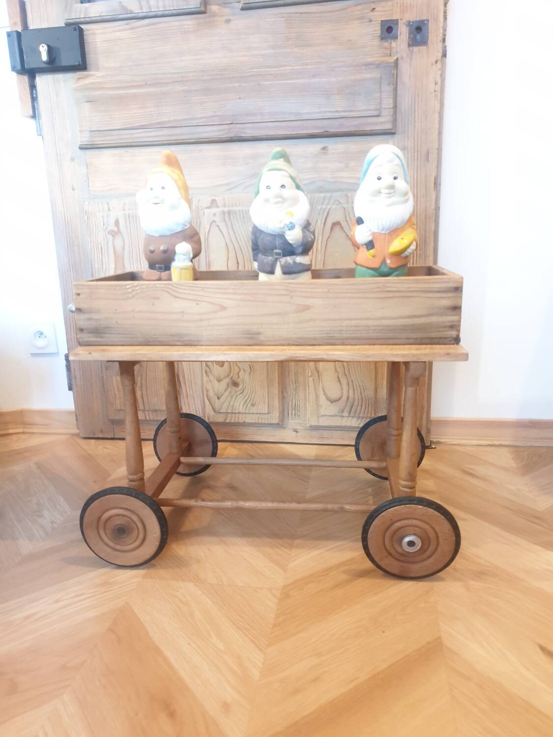 Games and Toys Holder on Wheels