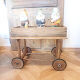 Porte Jeux et Jouet sur roulettes