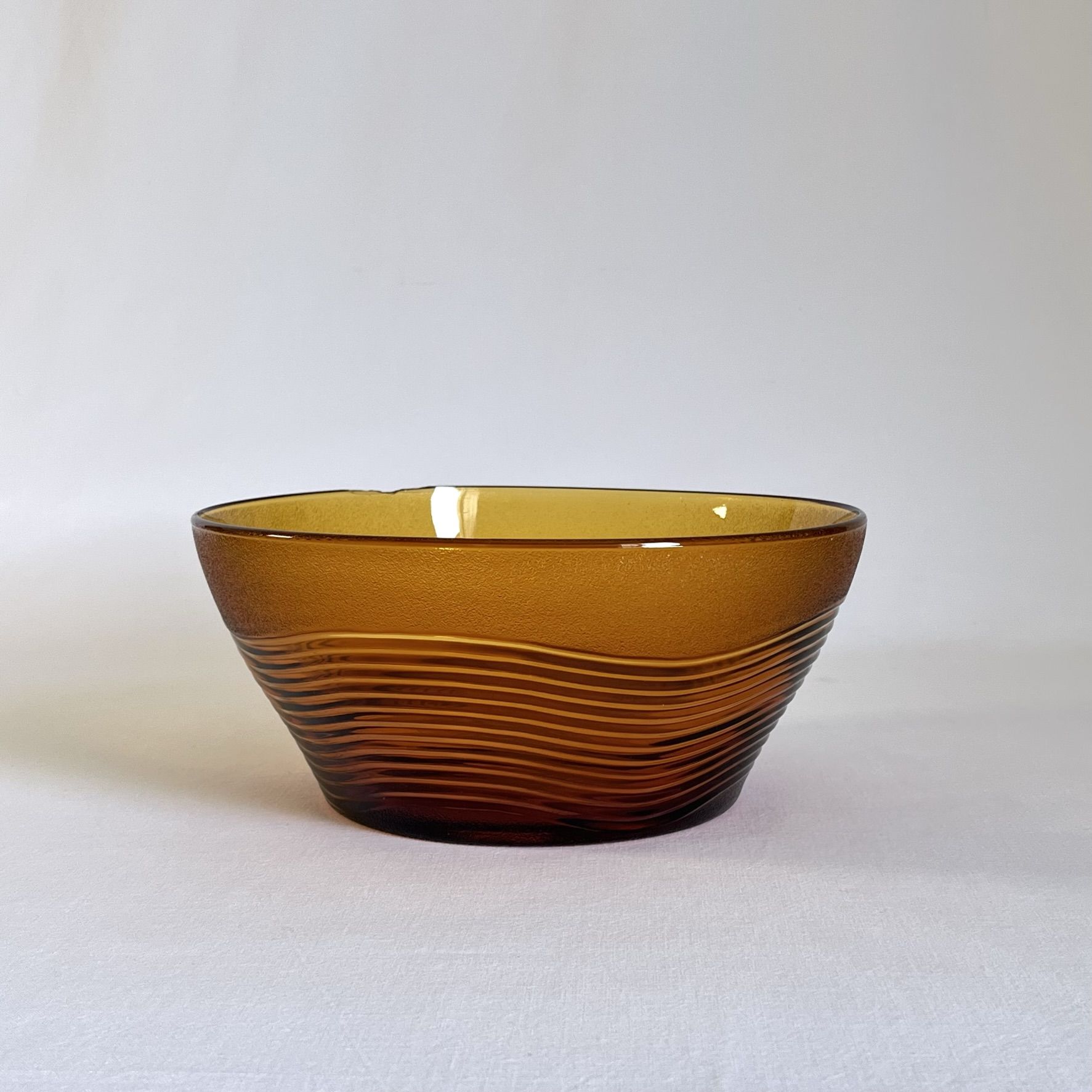 Amber glass salad bowl Duralex France vintage