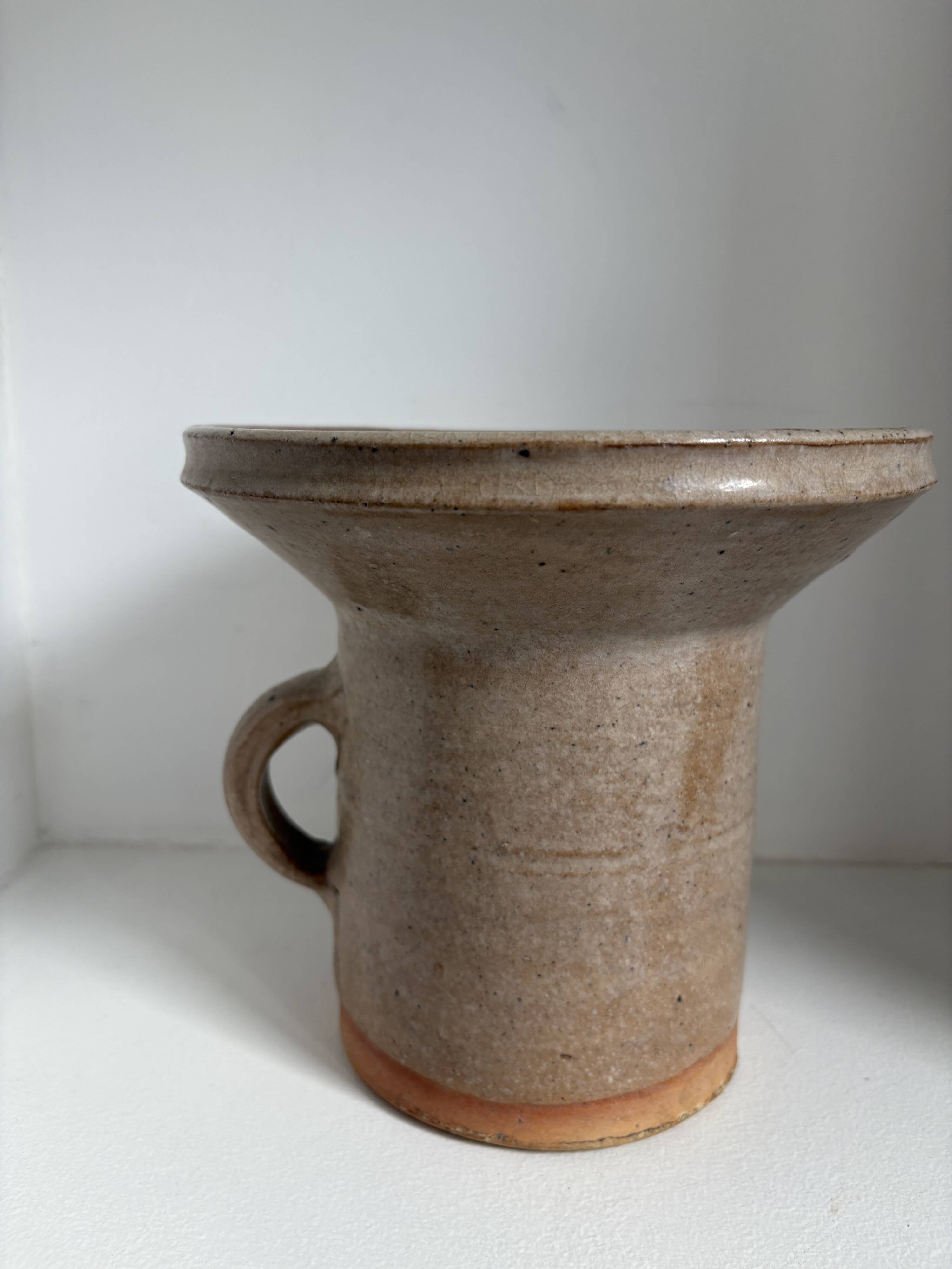 Set of 19 decorative items