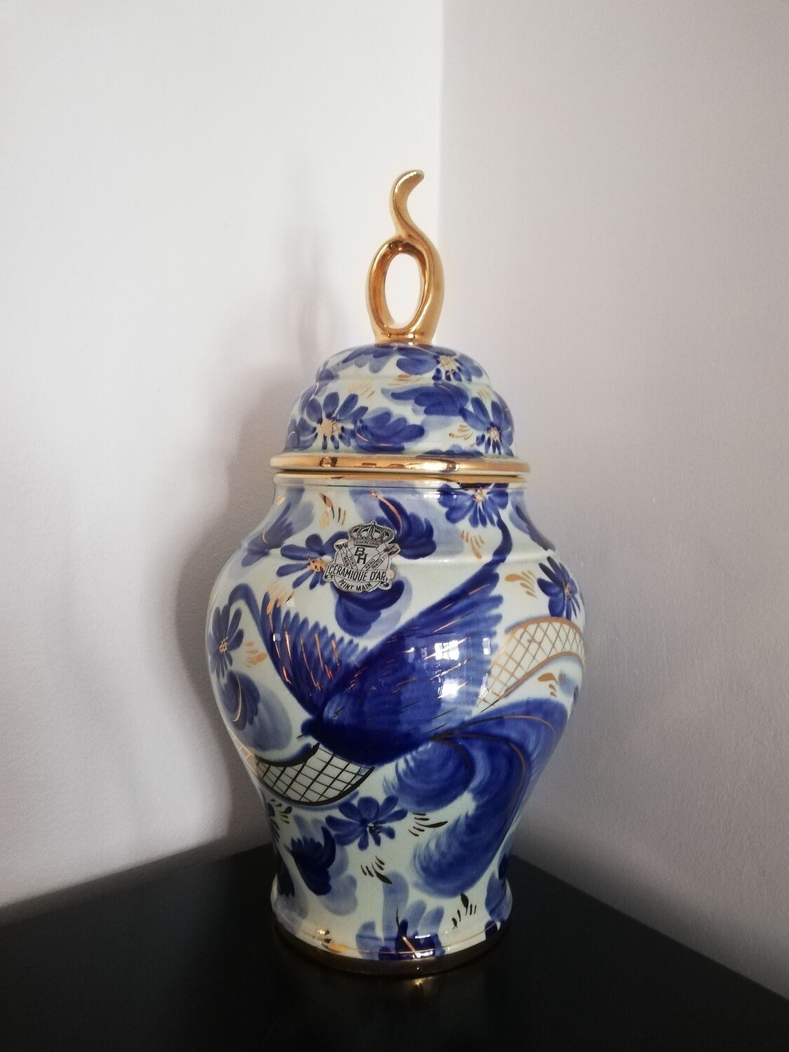 White and blue potiche bequet quaregnon