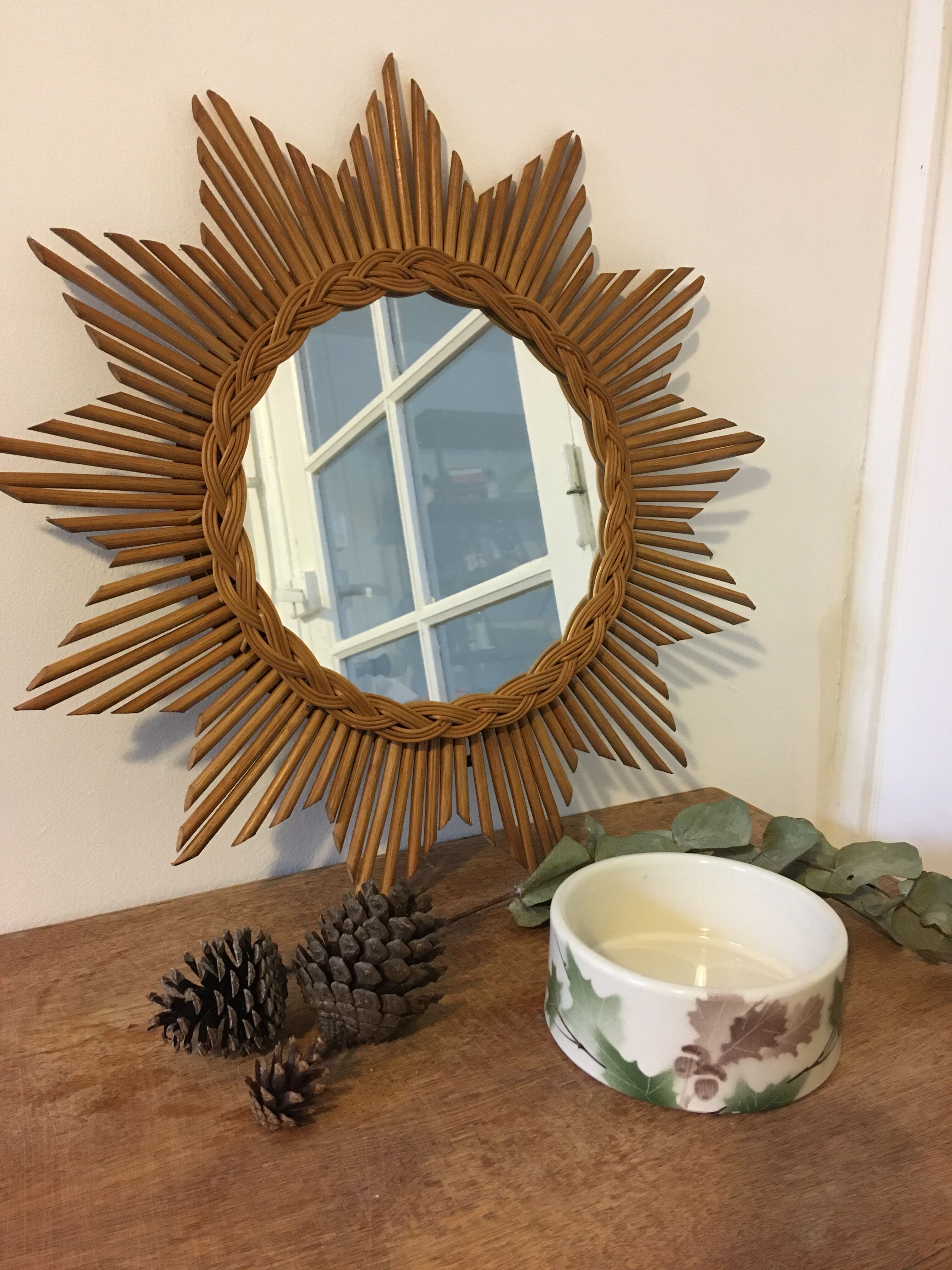 Vintage hazelnut pattern pocket tray