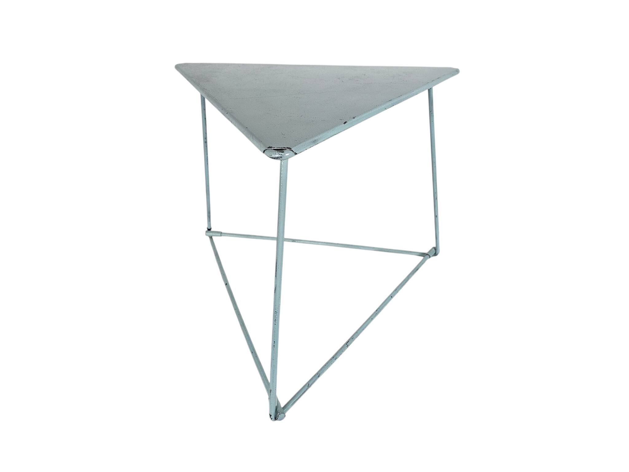 Mobel Ikea - design - Niels Gammelgaard - 'Triangular' Coffee Table - Swede