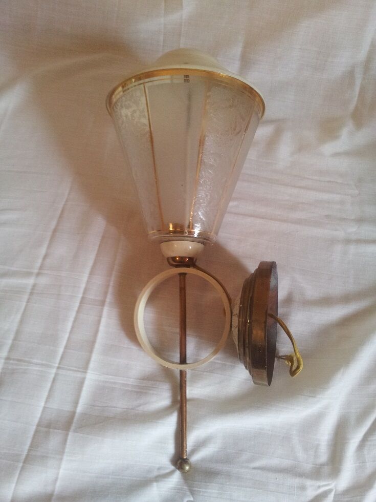 Applique couverte de métal et verre 40