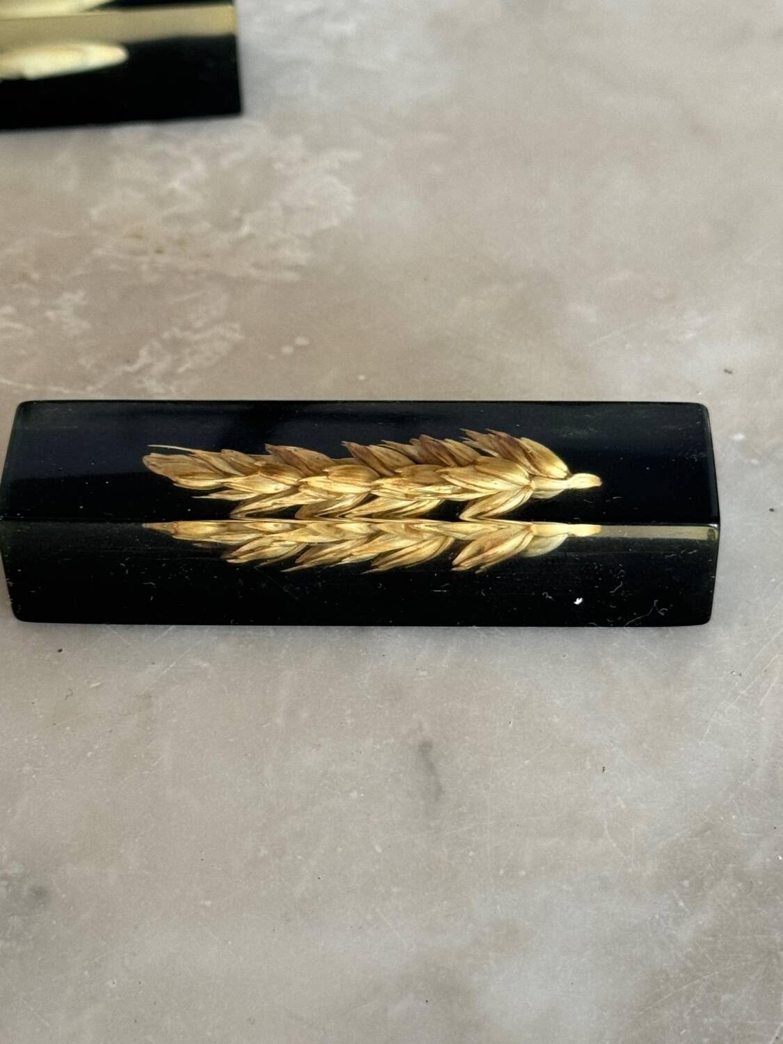 Resin knife holder