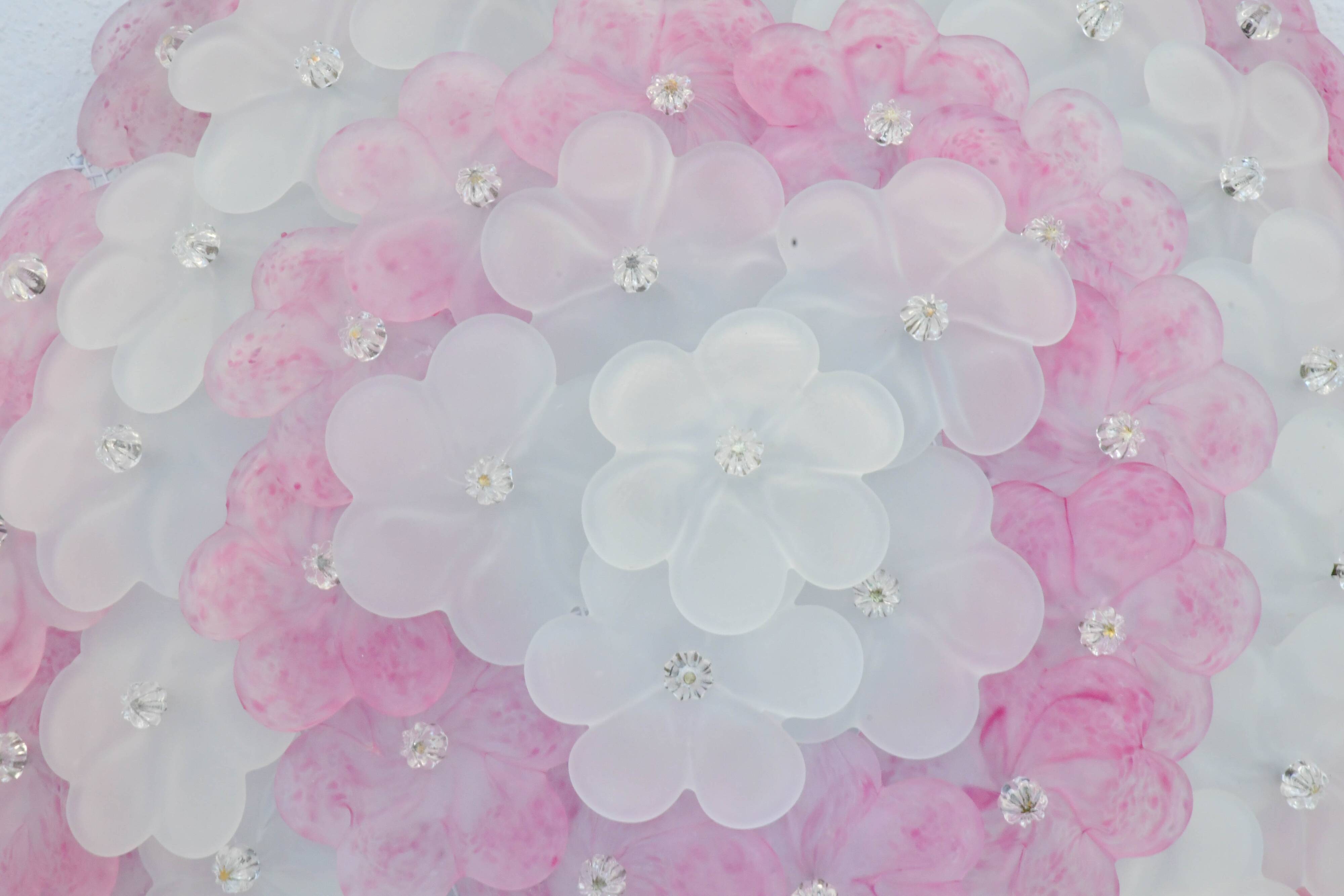Elegant Murano ceiling light pink flower by Seguso for Venini, Italy