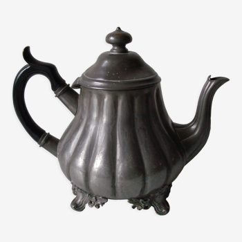 Old tea maker Britannia metal Sheffield 24 cm