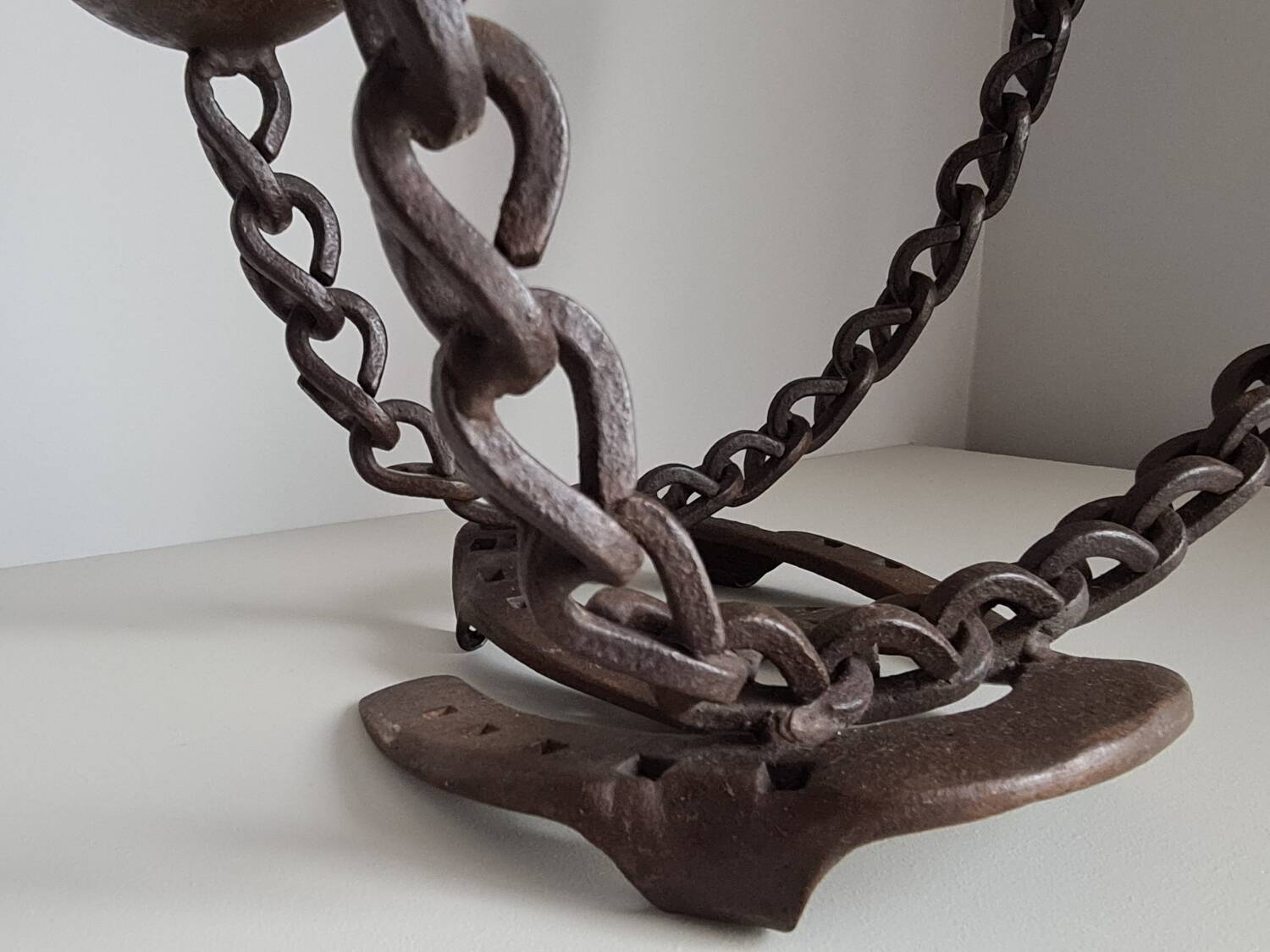 Pair of brutalist wrought iron candlesticks or lamp / Franz West style / 70s / vintage / artisanal work / Mid-Century