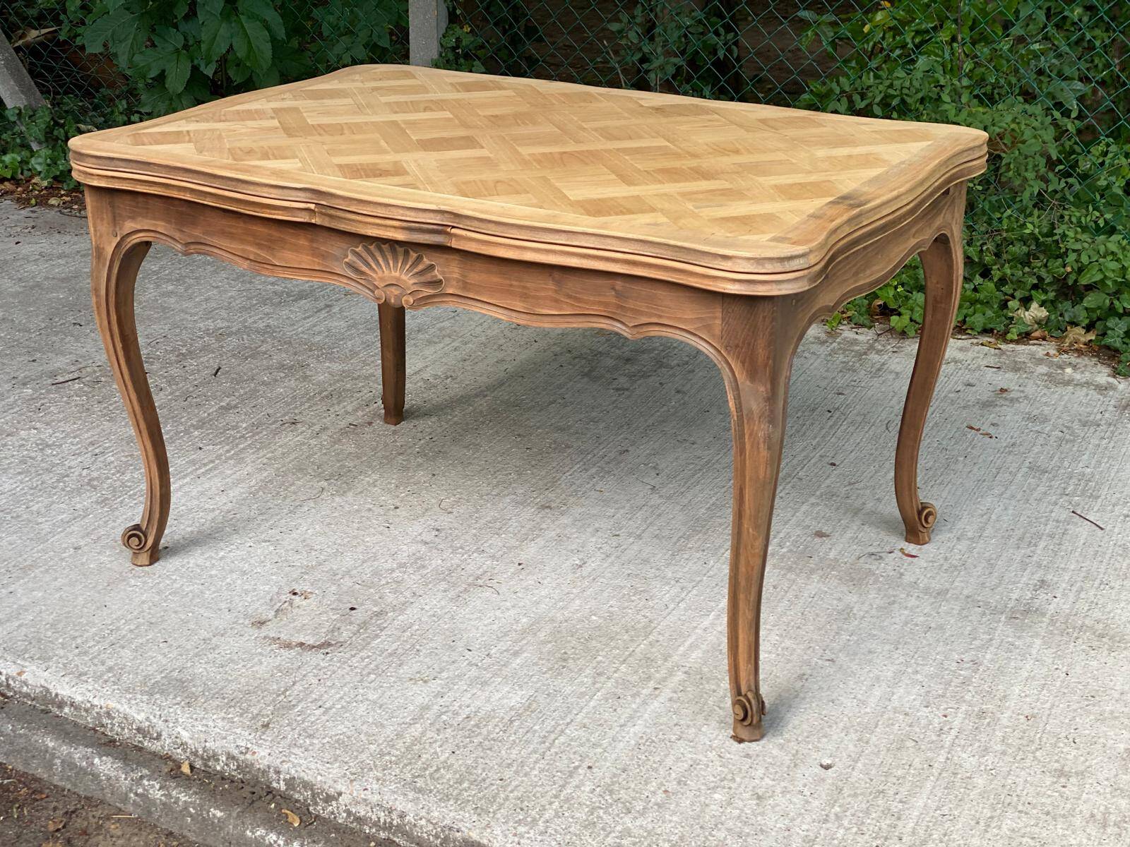 Louis XV extendable dining table, 18th century, renovated in solid oak 230cm
