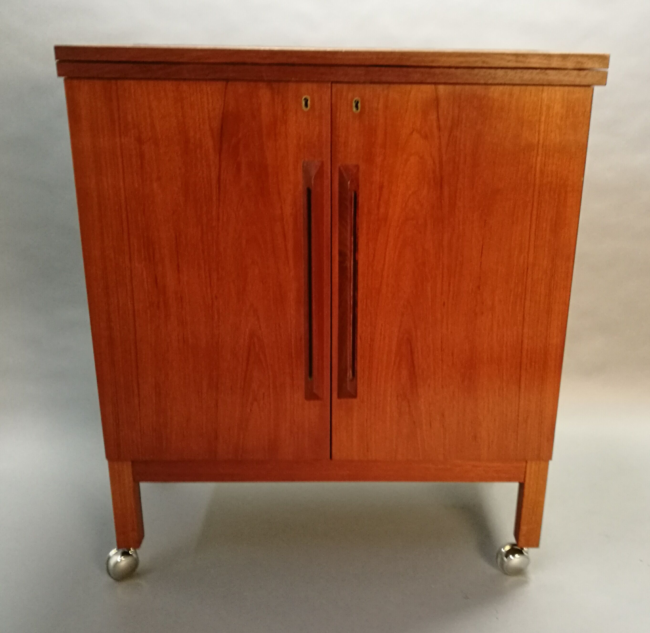 Bar cabinet teak by Torbjörn Afdal for  Brusksbo 1960s