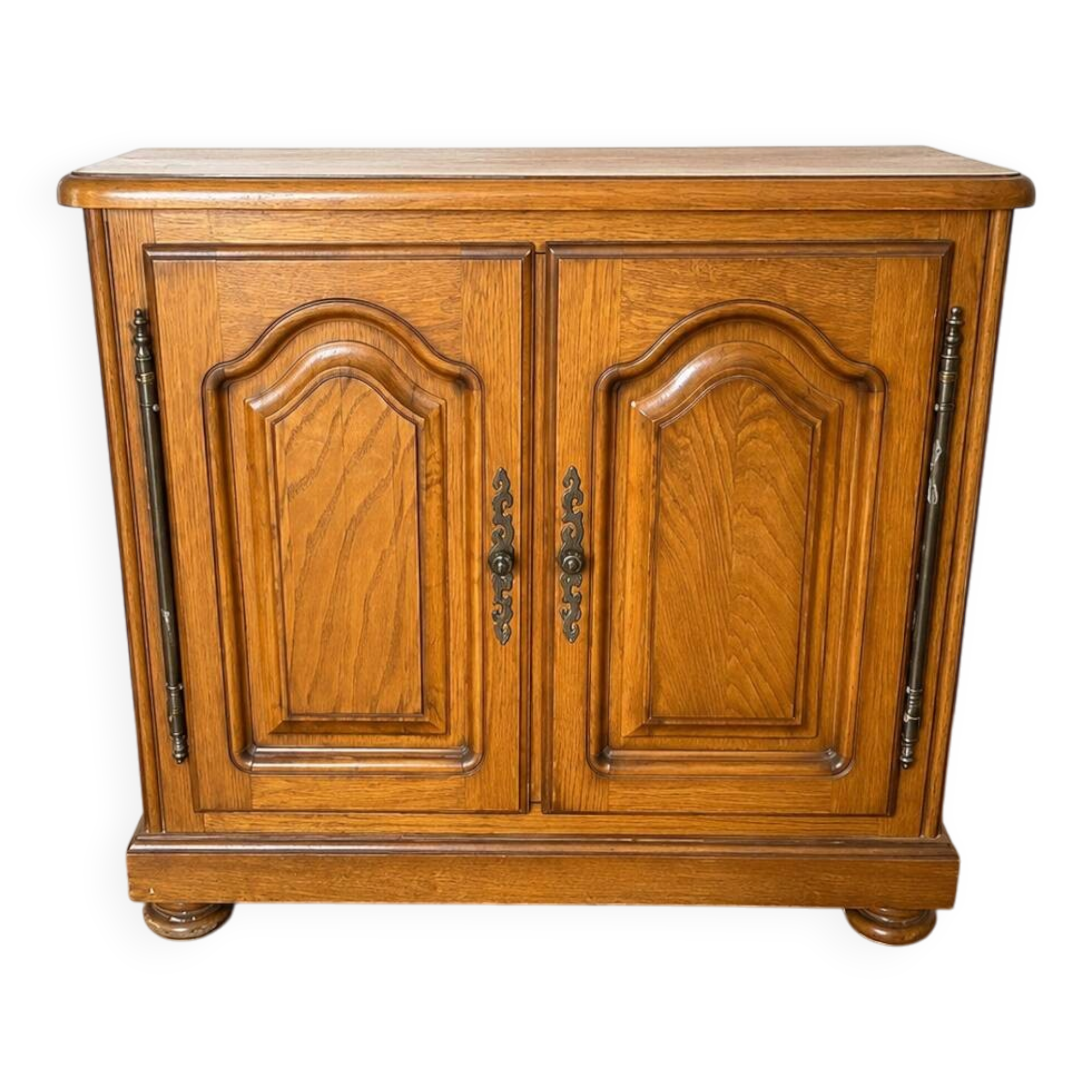 Commode en bois massif