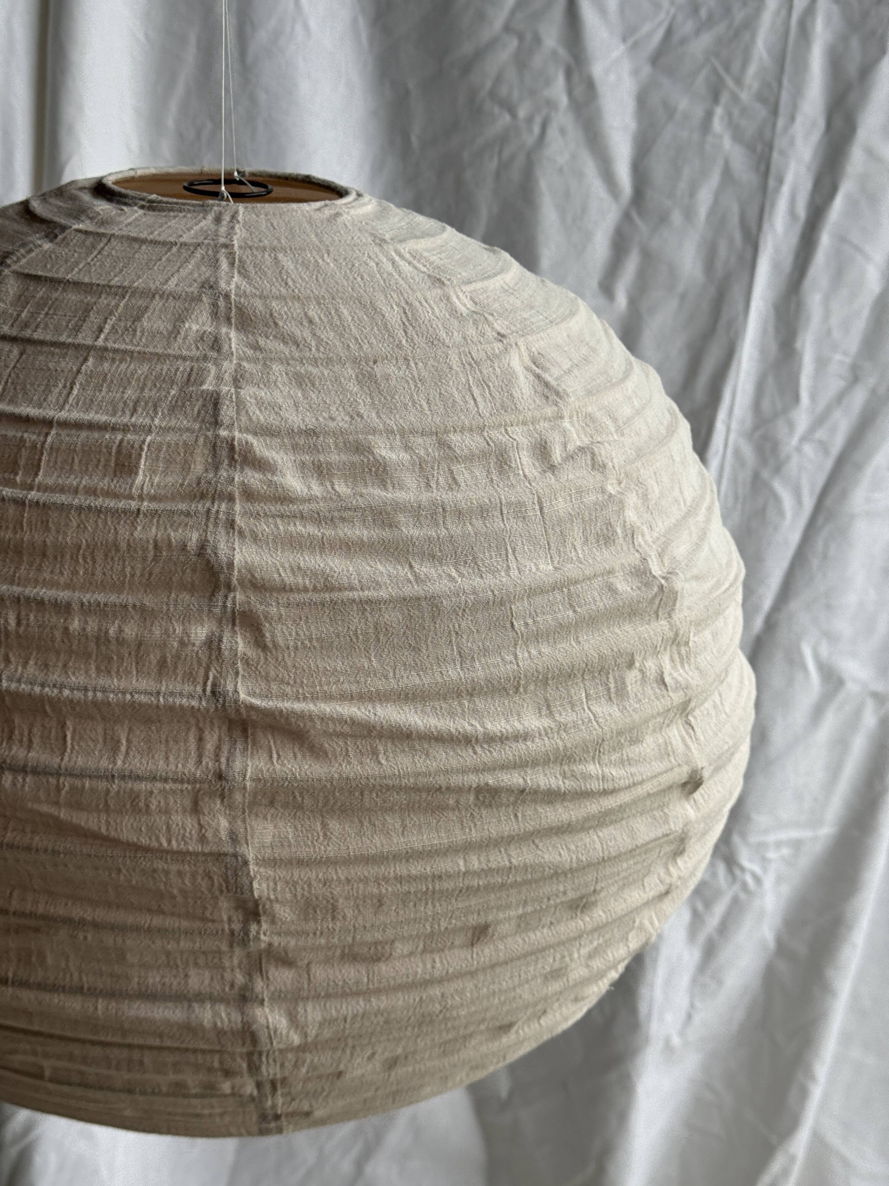 Small round pink rattan and natural linen Japanese-style pendant light D30