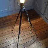 Industrial style tripod lamp, old tripod 1930s
