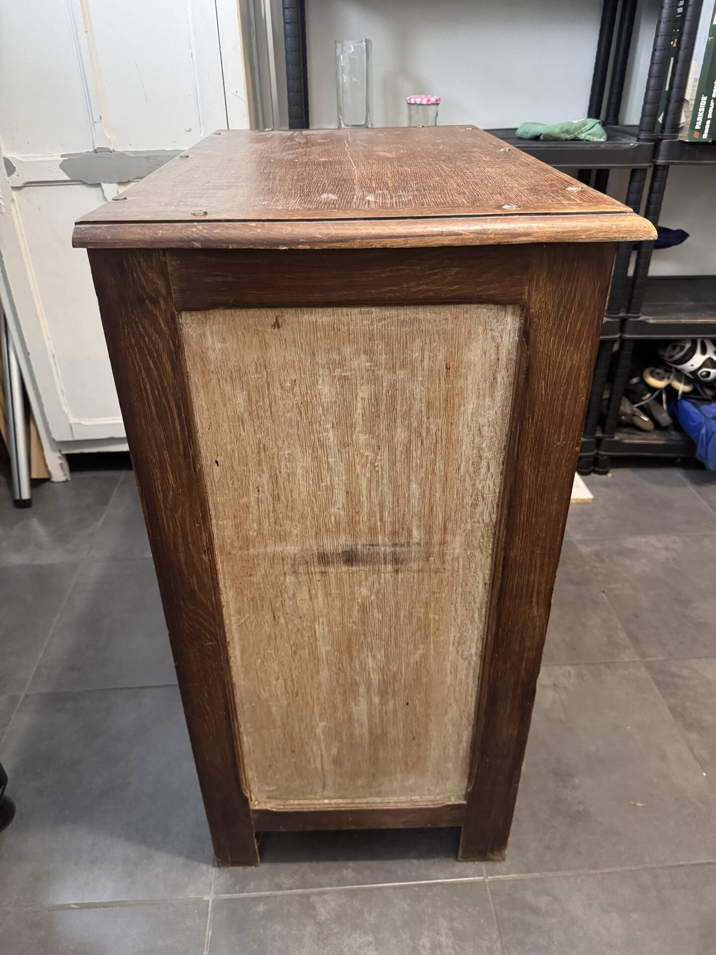 Old fridge / cooler