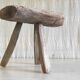 Tabouret tripode brutaliste en bois massif - mid. XXeme