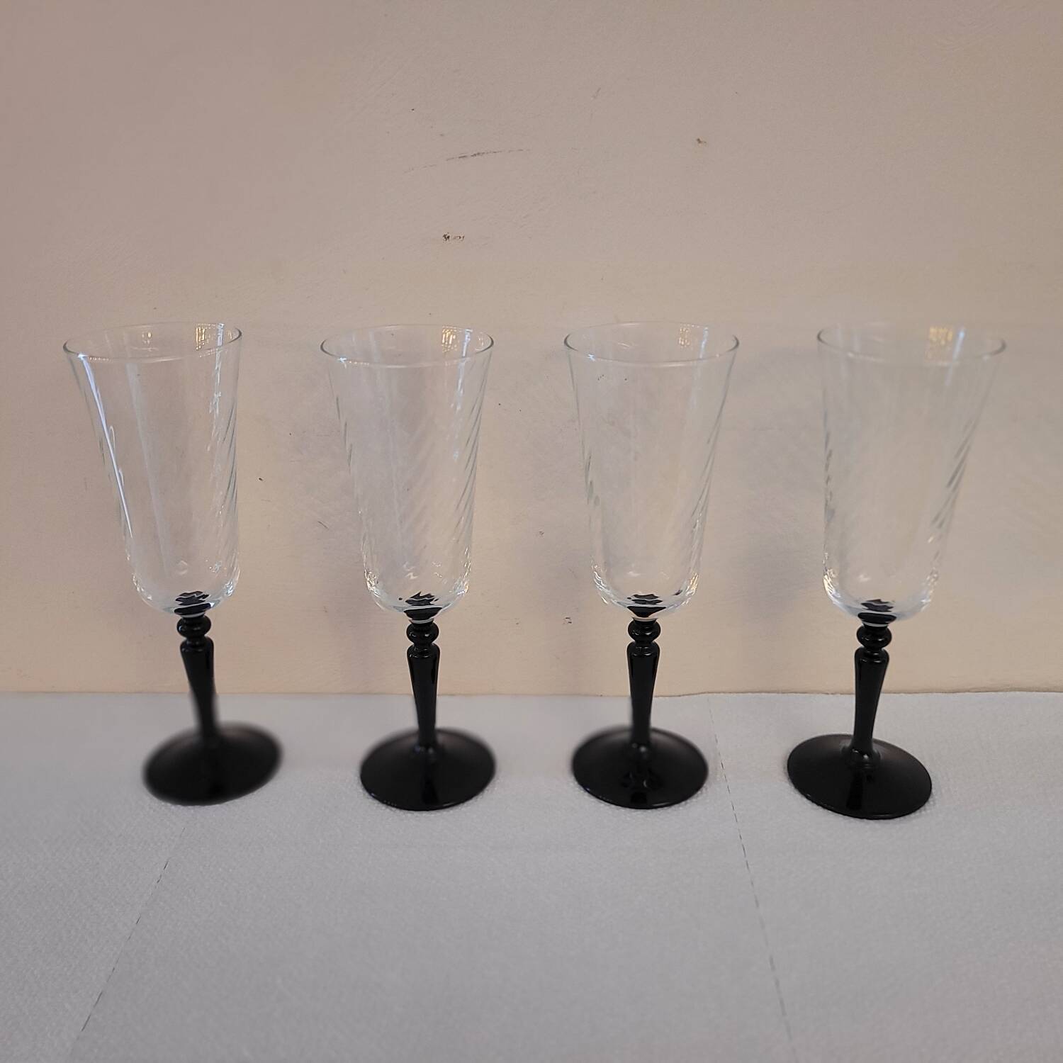80s chic decorative champagne flutes