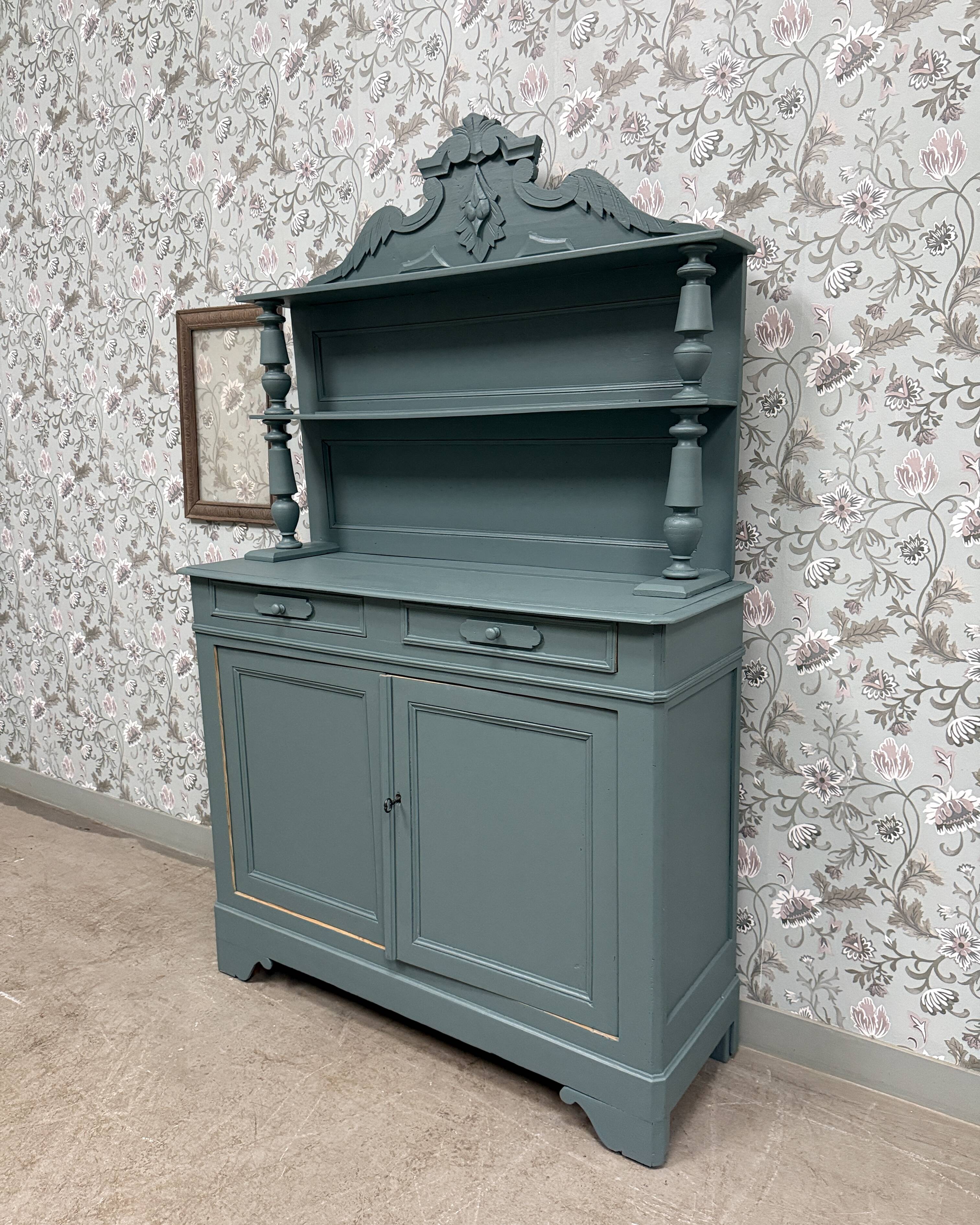 Saint Hubert green-grey dresser (renovated)