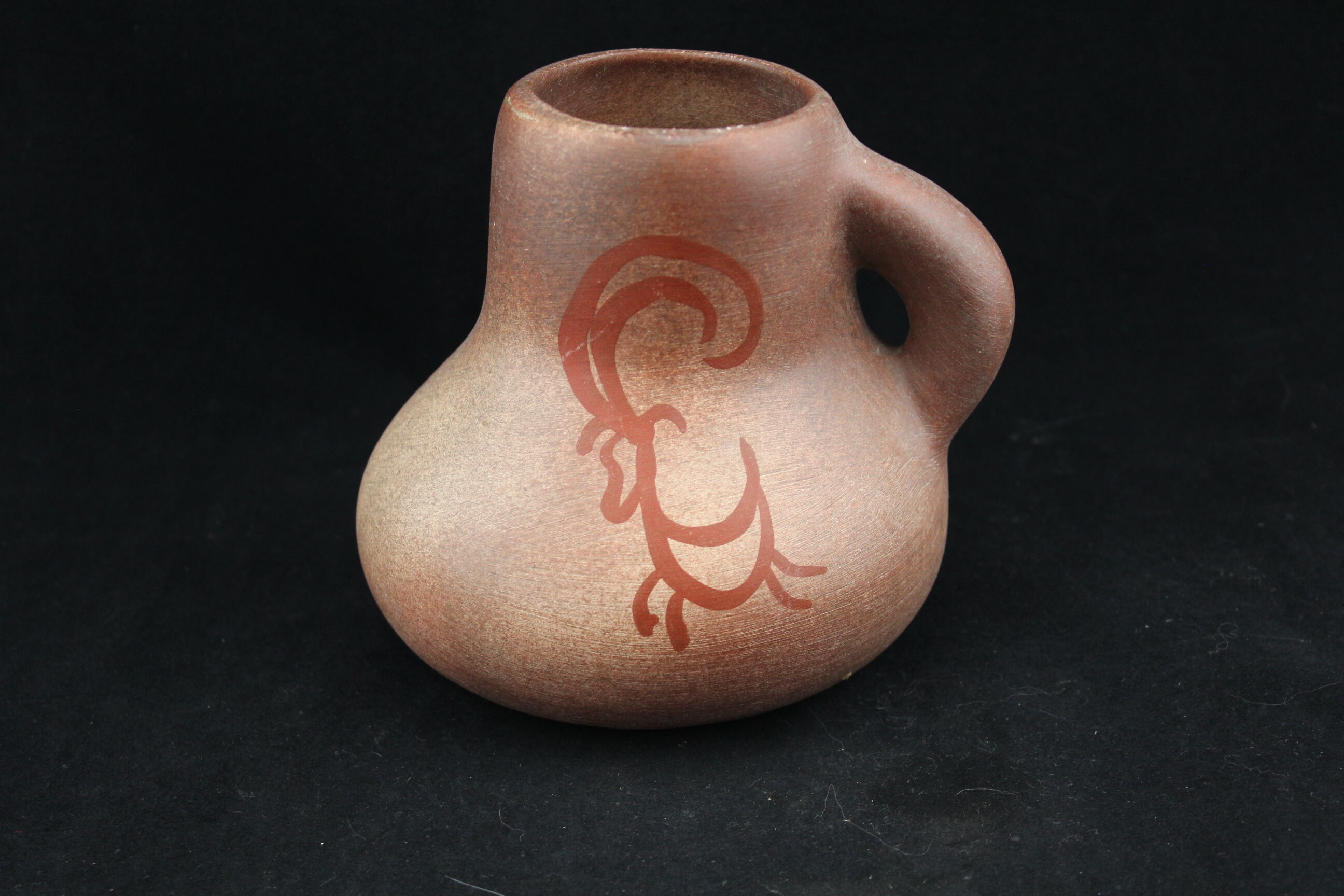 Miles Robert animal ceramic vase