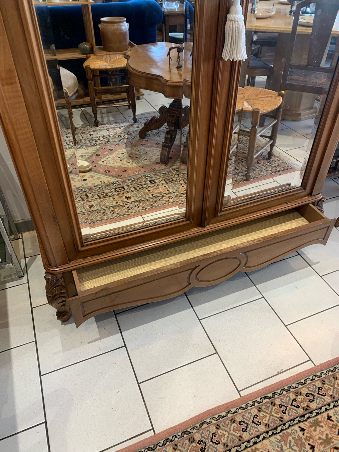 Armoire Ancienne circa 1900 Noyers